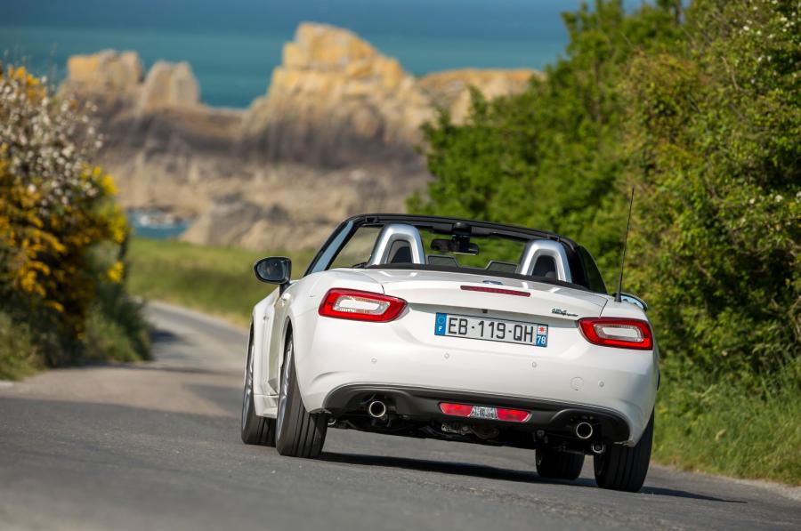  Fiat 124 Spider 2016 года  (фото 57 из 75)